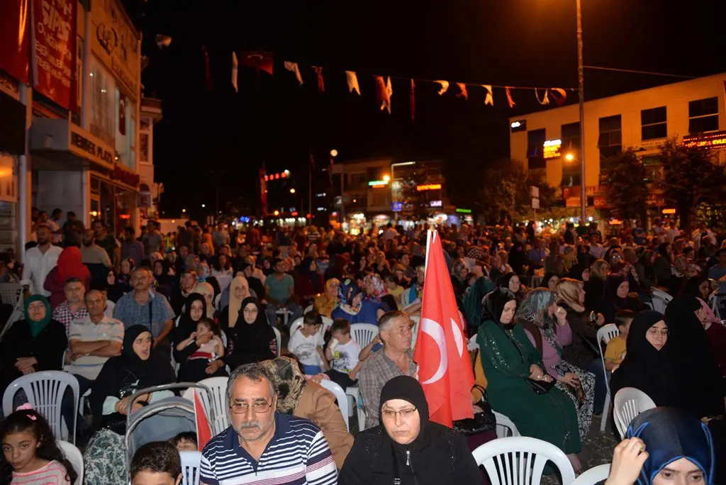 Haber: Hendek’te nöbete devam - Öne Çıkan