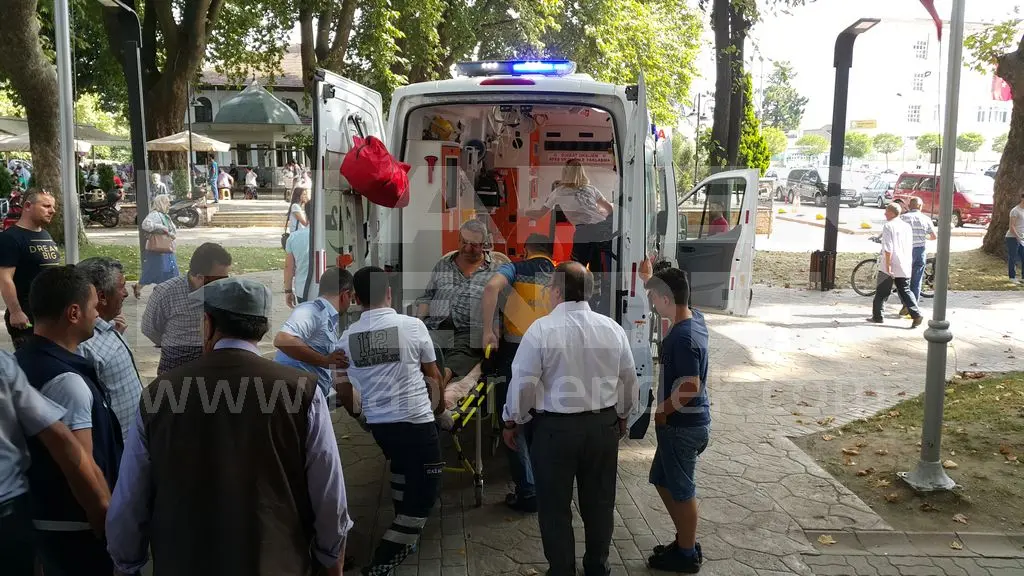 Haber: Vatandaşlar Aşırı Sıcaktan Bayıldı - Galeri-1