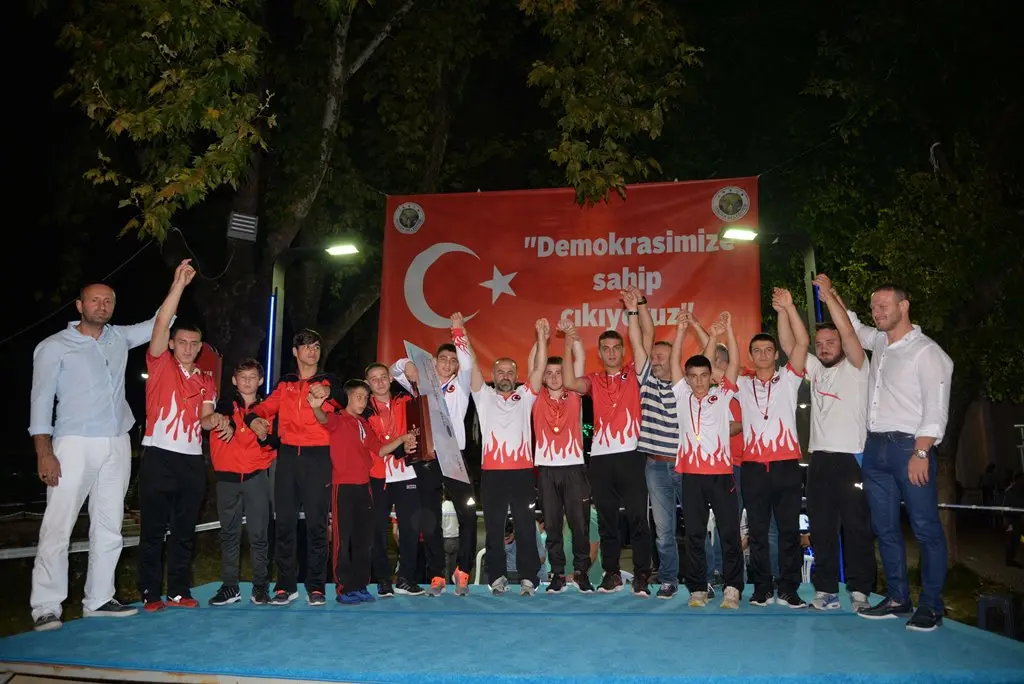 Haber: Şampiyonlar ödüllendirildi - Öne Çıkan