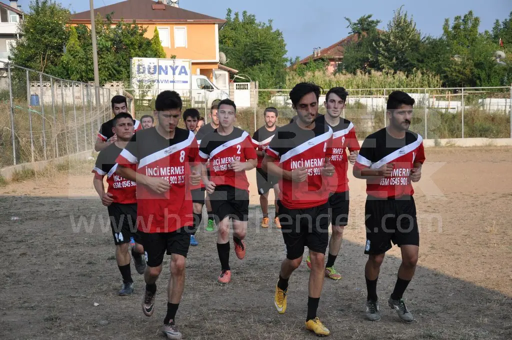 Haber: Hendek Boğazspor Sahaya İndi - Galeri-1