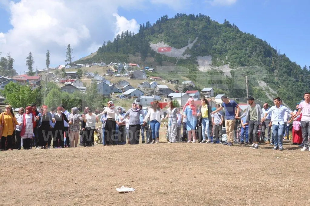 Haber: Zirveye Dev Türk Bayrağı İşlediler - Galeri-1