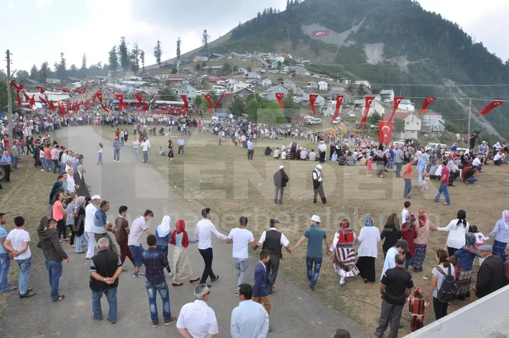 Haber: Zirvede Yayla Şenliği - Öne Çıkan