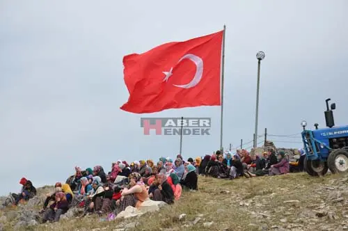 Haber: DİKMEN’DE ŞEHİTLER ANILDI - Galeri-3