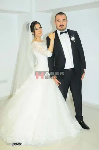 Haber: MUSTAFA VE NESLİHAN DÜNYA EVİNE GİRDİLER - Galeri-3