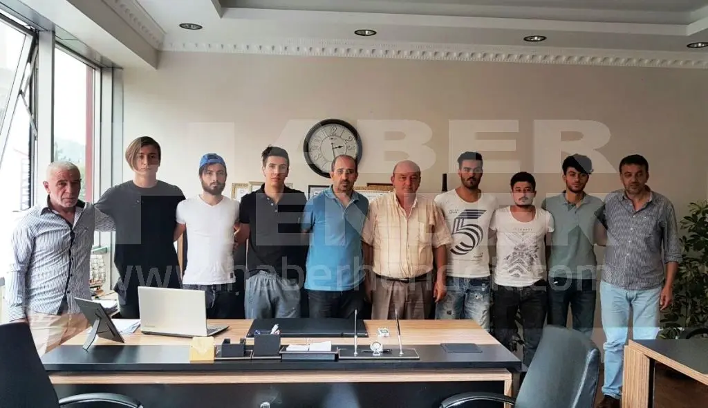 Haber: Boğazspor Yönetimi ve Yeni Transferler İşadamı Danyal Kaya’yı Ziyaret Ettiler - Öne Çıkan