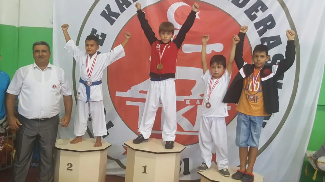 Haber: Hendek’li Karateciler Zafer Kupası Şampiyonu Oldu - Galeri-9