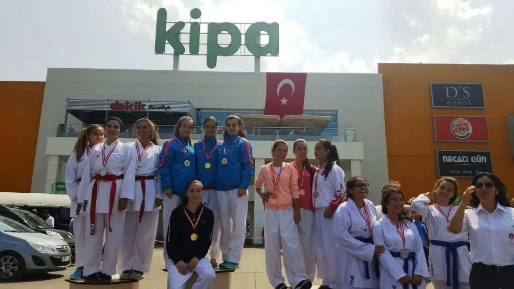 Haber: Hendek’li Karateciler Zafer Kupası Şampiyonu Oldu - Galeri-8