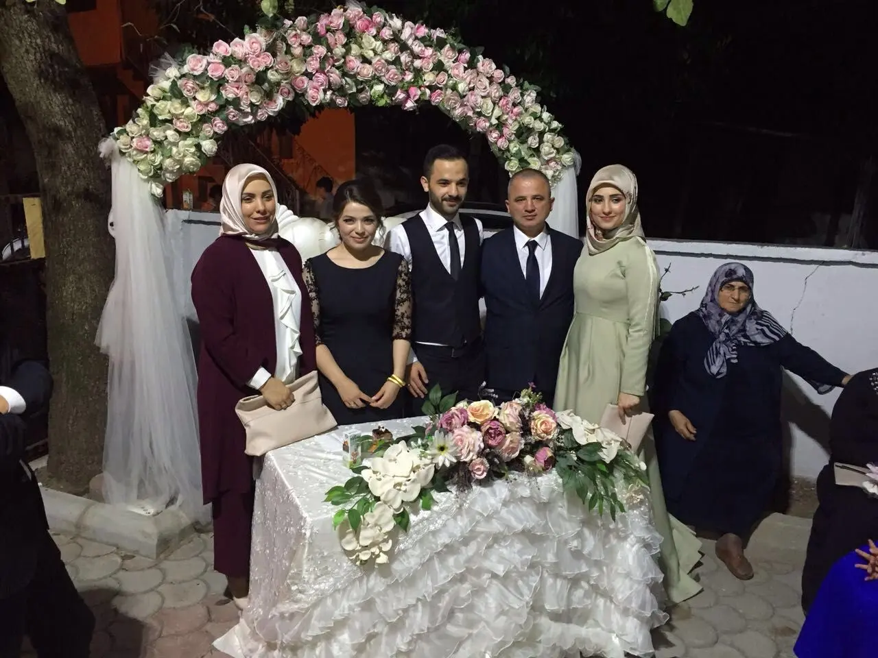 Haber: Şeyma ve Semih Evlilik Yolunda İlk Adımı Attı - Galeri-1