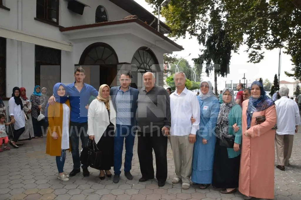 Haber: Hendek’te Hacı Adayları Dualarla Uğurlandı - Galeri-1