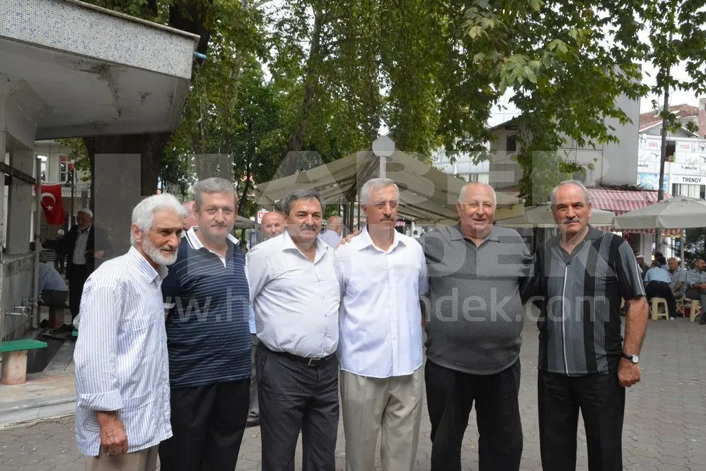 Haber: Hendek’te Hacı Adayları Dualarla Uğurlandı - Galeri-3