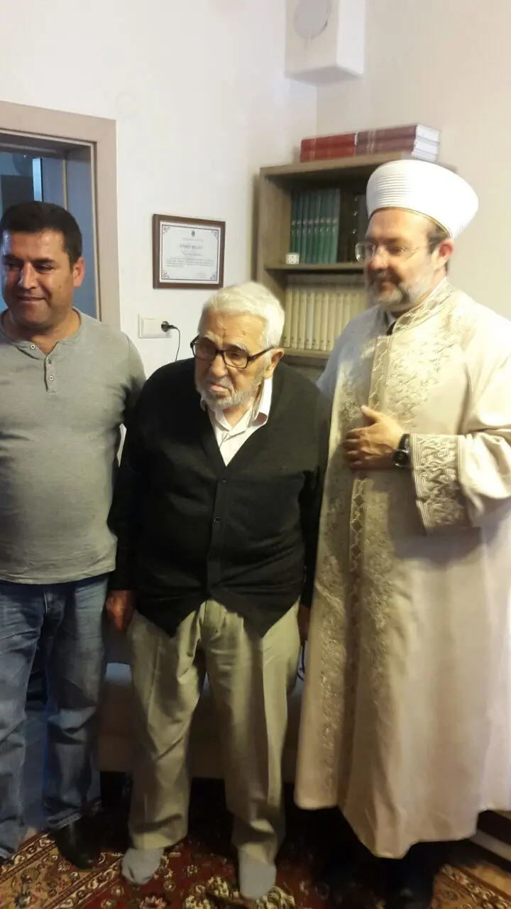 Haber: Diyanet İşleri Başkanı Görmez, Hocası Cerrahoğlu'nu Ziyaret Etti - Galeri-1