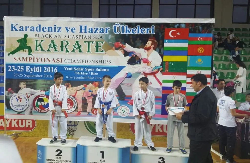 Haber: Hendek'li Karateciler Karadeniz de Fırtına Gibi Esti - Galeri-3