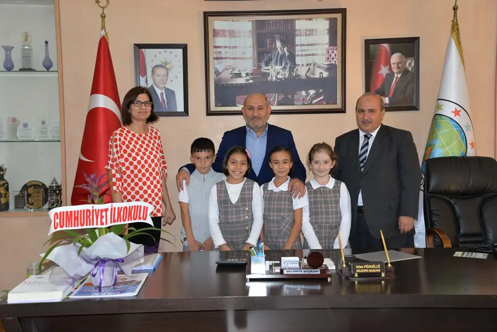 Haber: Püsküllü; İlköğretim, Eğitimin Temelidir - Öne Çıkan