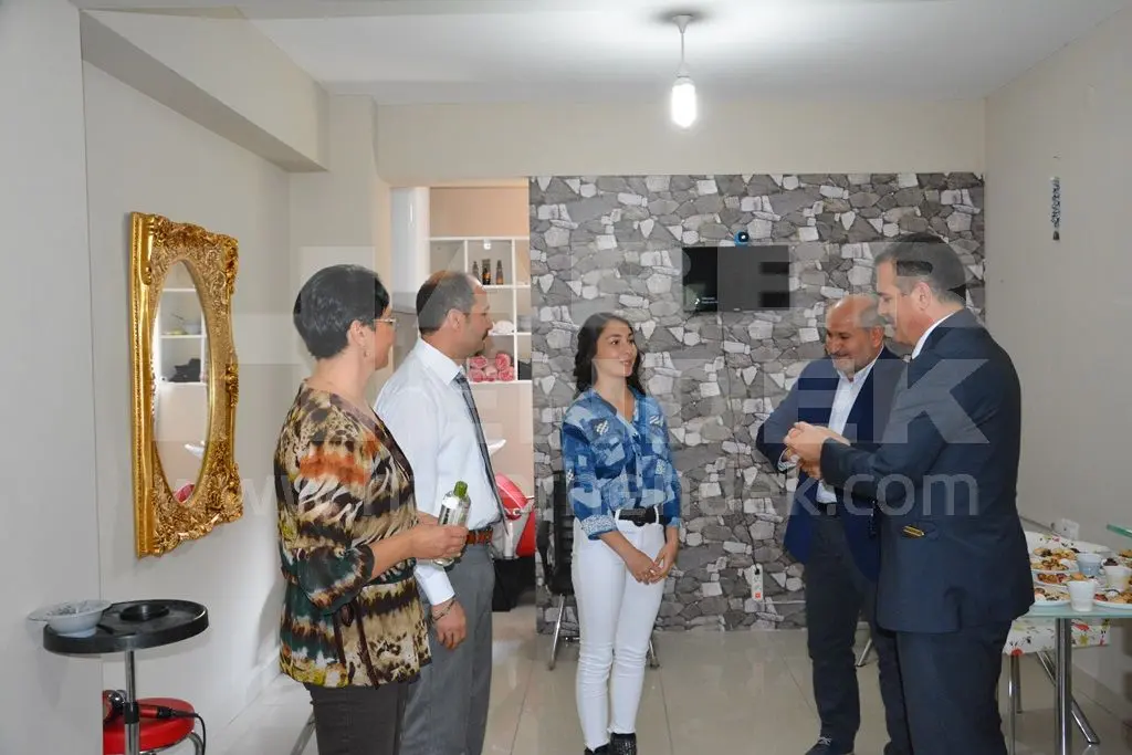 Haber: Grand Bayan Kuaför Salonu açıldı - Galeri-2