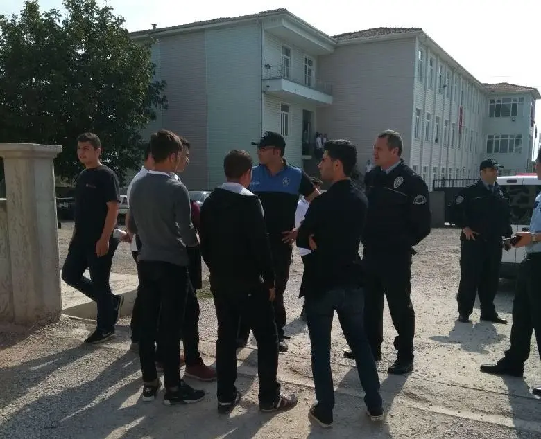 Haber: Polisin Okul Denetlemeleri Sonuç Vermeye Başladı - Öne Çıkan
