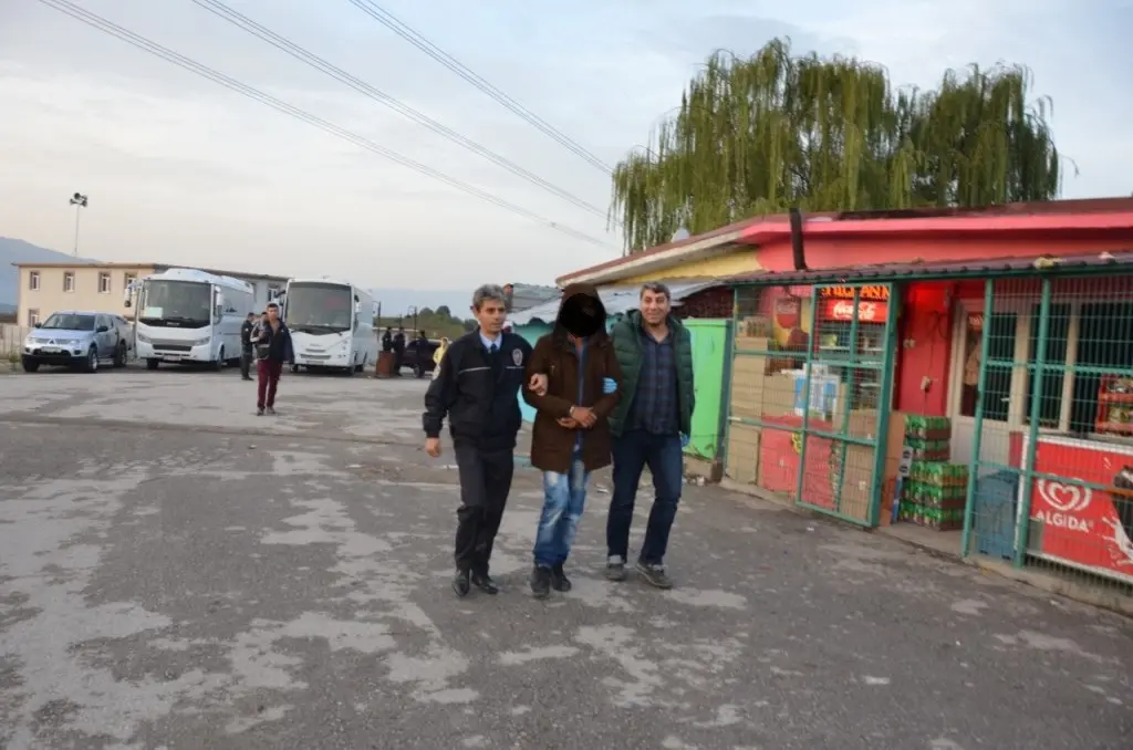 Haber: 120 POLİSLE TURANLARA ŞAFAK OPERASYONU - Galeri-2