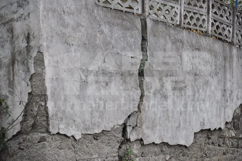 Haber: BU DUVAR NEDEN YAPILMIYOR - Galeri-1