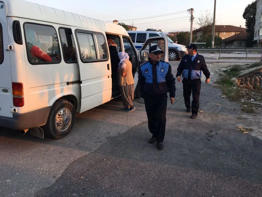 Haber: Hendek Zabıta Seyyar Satıcılara ve Dilencilere  Göz Açtırmıyor - Galeri-2
