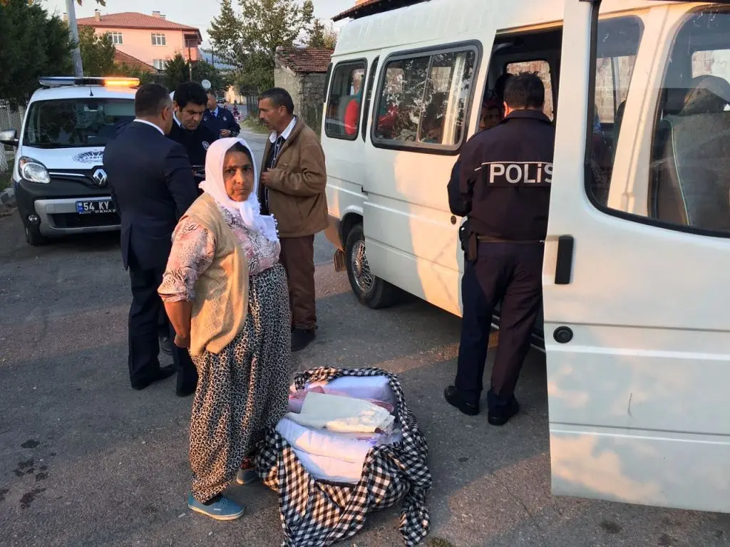 Haber: Hendek Zabıta Seyyar Satıcılara ve Dilencilere  Göz Açtırmıyor - Galeri-1