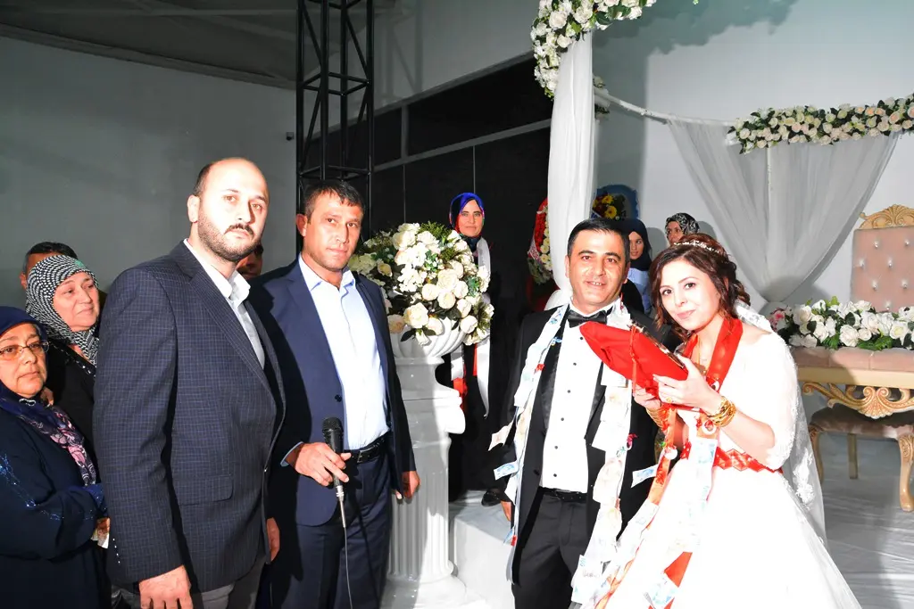 Haber: Avukat Ahmet Ay Emel’ine Kavuştu - Galeri-10