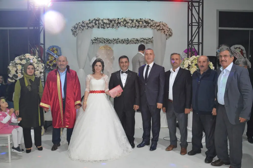 Haber: Avukat Ahmet Ay Emel’ine Kavuştu - Galeri-4