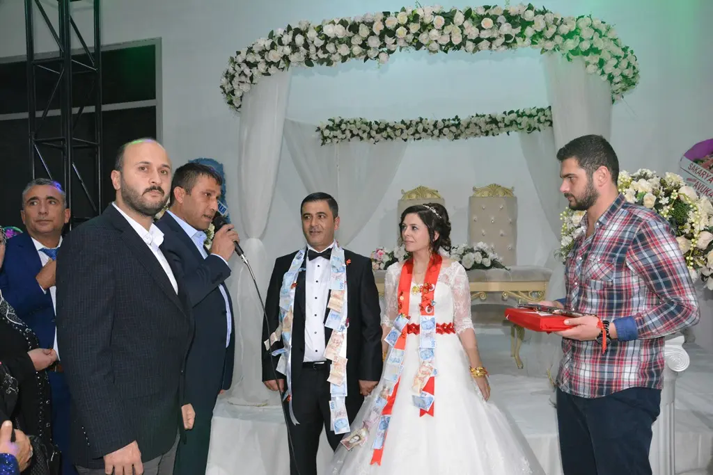 Haber: Avukat Ahmet Ay Emel’ine Kavuştu - Galeri-8