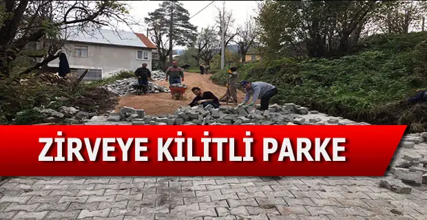 Zirveye Kilitli Parke