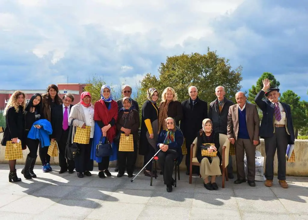 Haber: Sakarya Üniversitesinden Anlamlı Davranış - Galeri-2