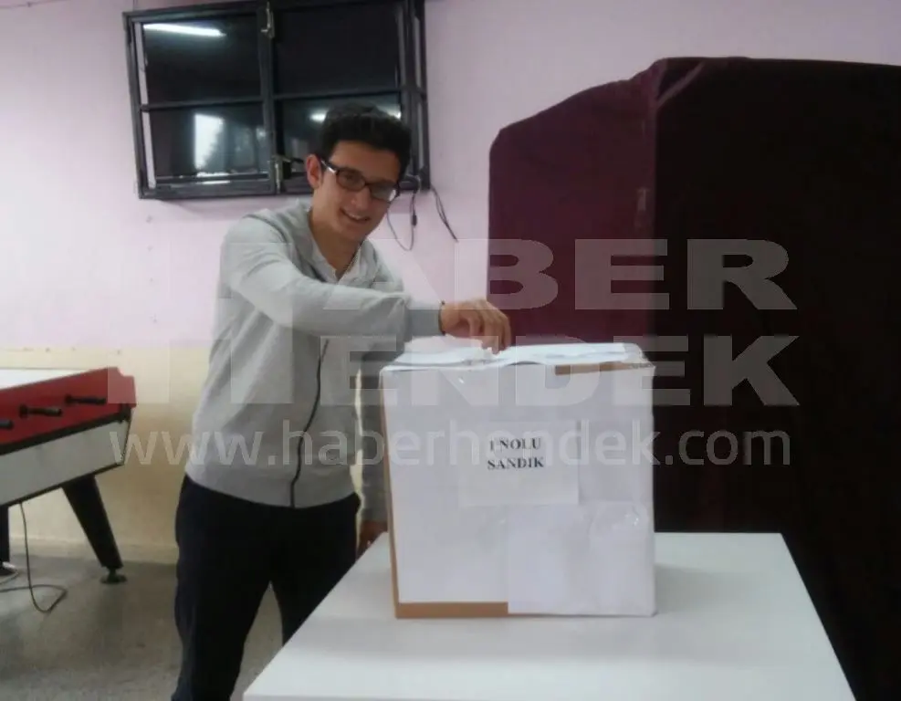 Haber: Anadolu Lisesinde Başkan Tonbaz Oldu - Galeri-1