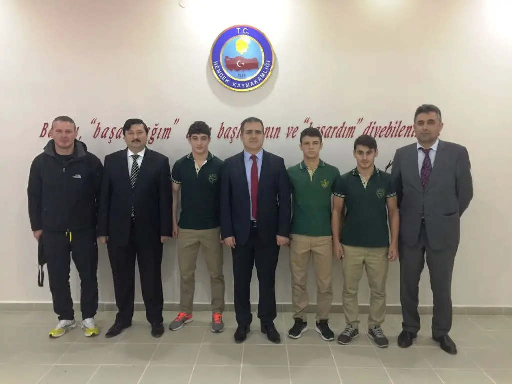 Haber: Şampiyon Güreşçiler Akbıyık’ı Ziyaret Etti - Öne Çıkan