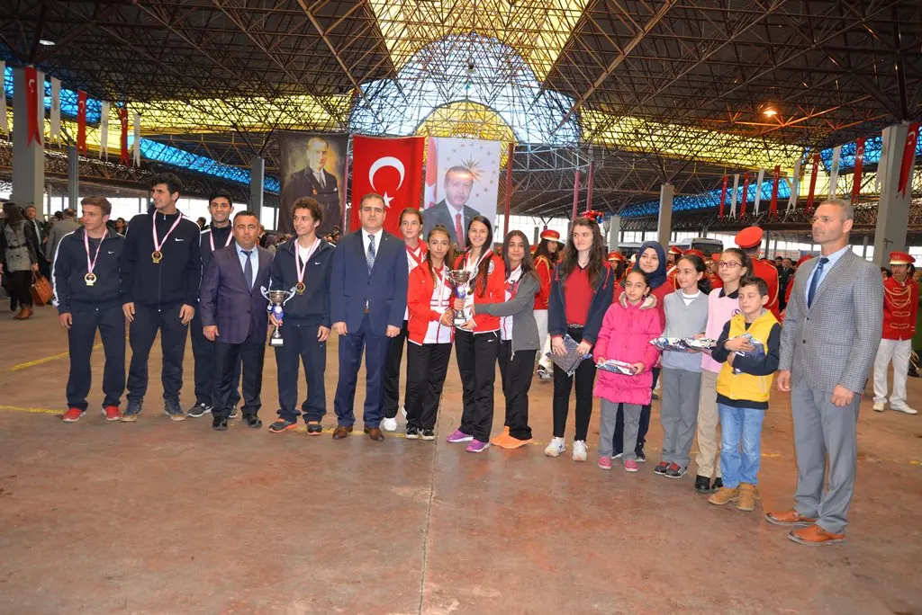 Haber: Hendek'te Cumhuriyet Bayramı Coşkusu - Galeri-3