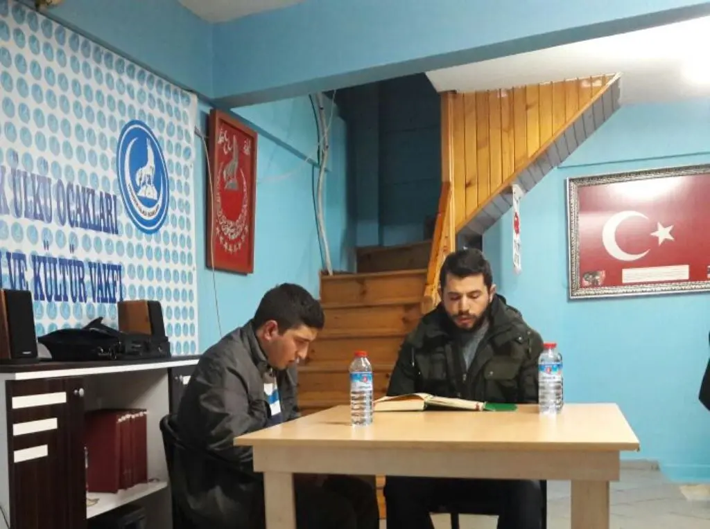 Haber: Ülkücüler Şehitler İçin Kuran Okuyarak Dua Etti - Galeri-1
