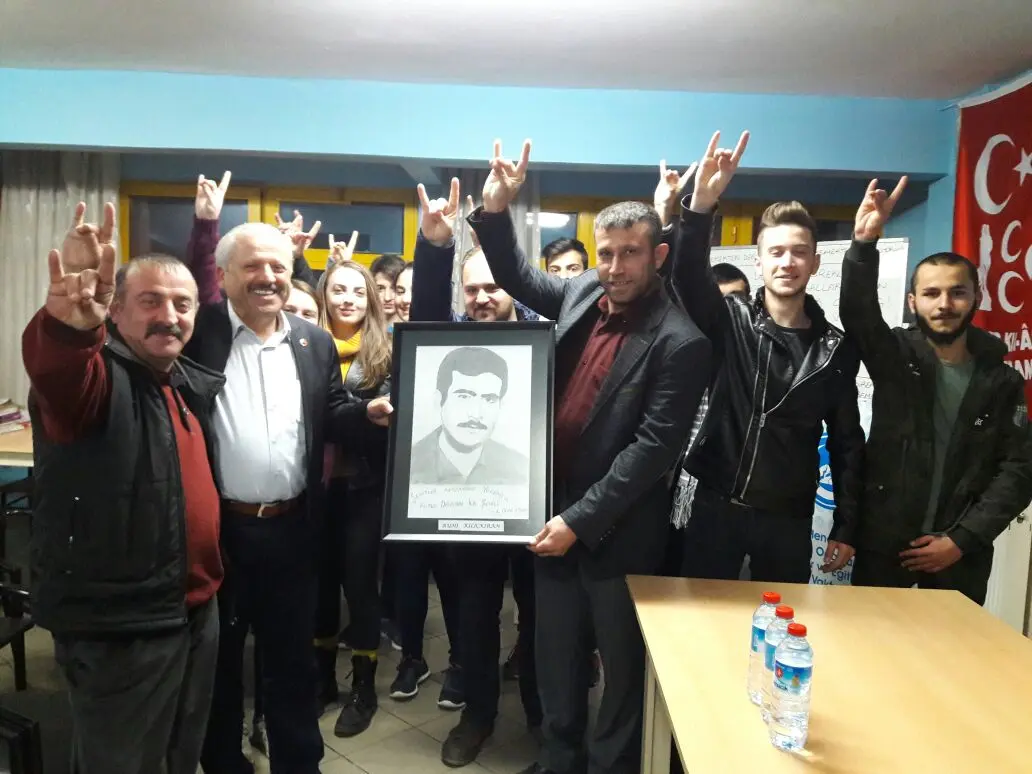 Haber: Ülkücüler Şehitler İçin Kuran Okuyarak Dua Etti - Galeri-3