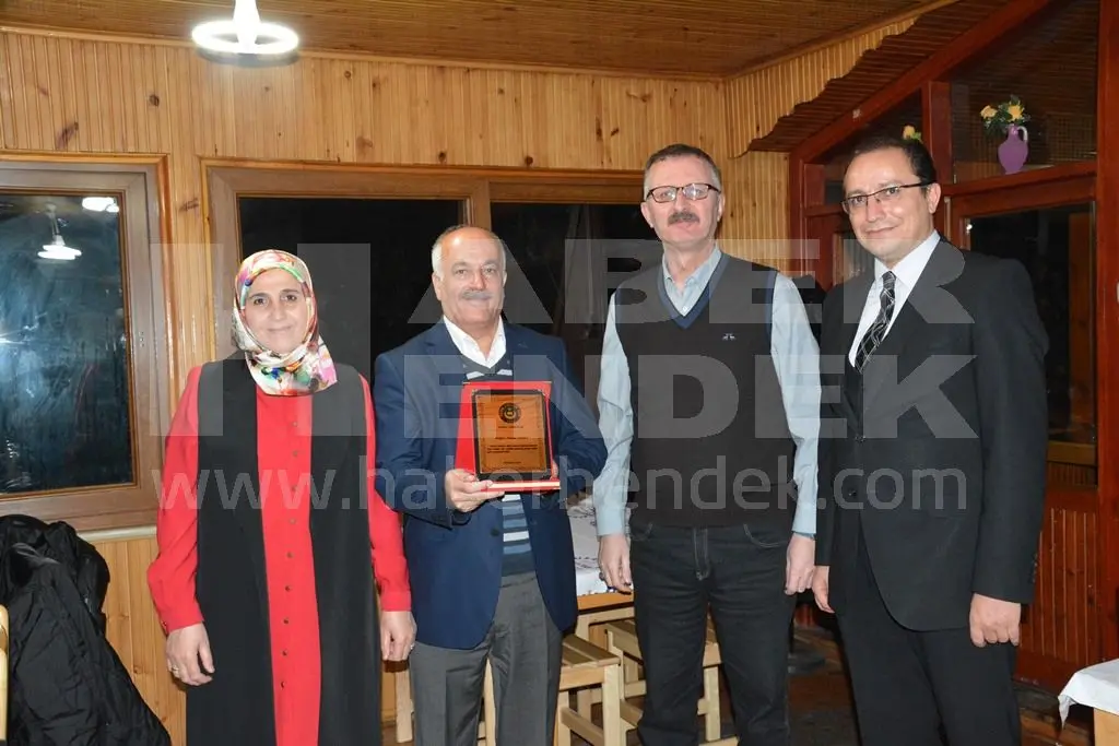 Haber: Türk Eğitim-Sen, Emekli Öğretmenlere Yemek Verdi - Galeri-2
