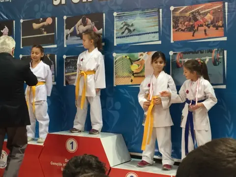 Haber: Hendek’li Karateciler Takım Şampiyonu - Galeri-4