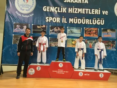 Haber: Hendek’li Karateciler Takım Şampiyonu - Galeri-5