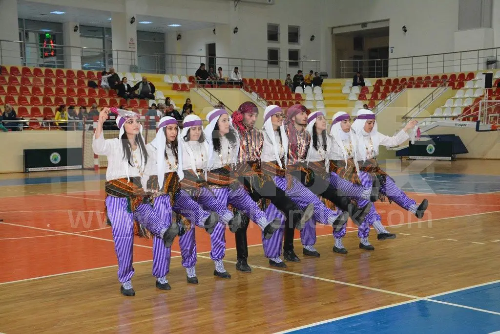 Haber: Hendek’te 16 Demir Adam’dan Hentbol Şenliği - Galeri-18