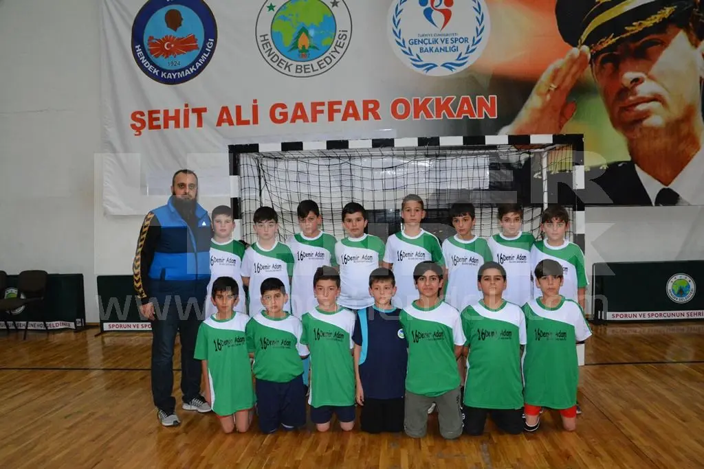 Haber: Hendek’te 16 Demir Adam’dan Hentbol Şenliği - Galeri-14