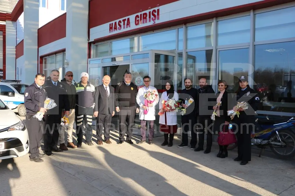 Haber: Hendek Emniyetten Hastaneye Teşekkür Ziyareti - Galeri-6