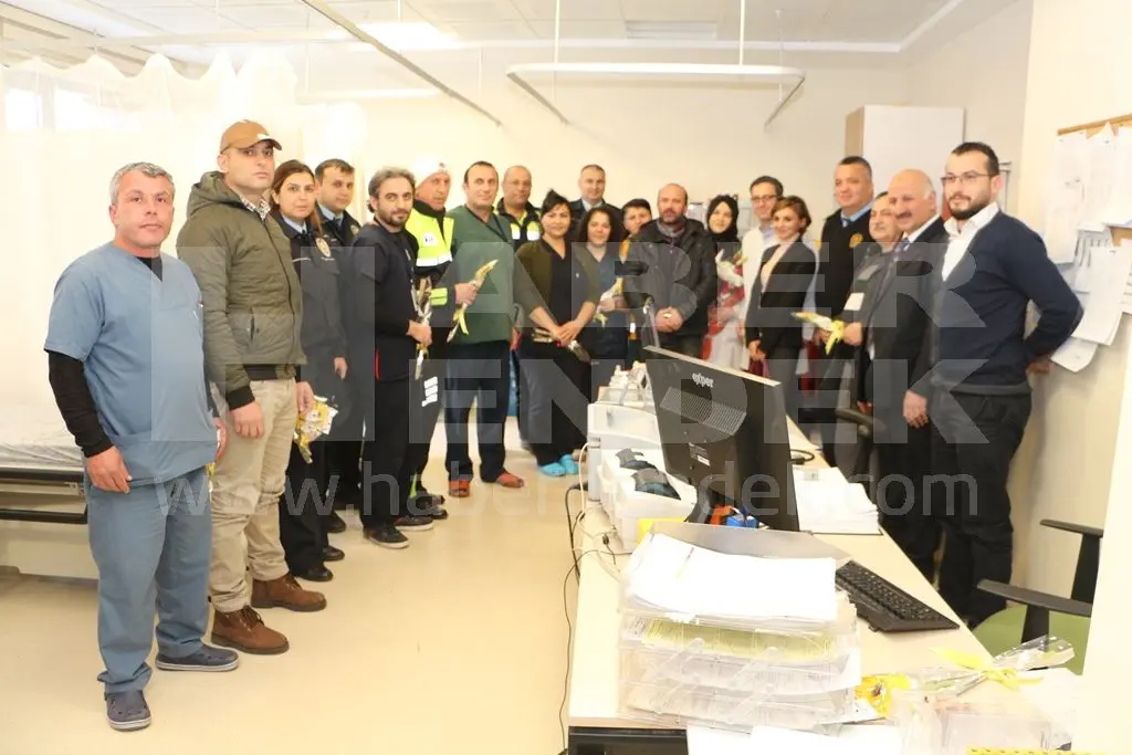 Haber: Hendek Emniyetten Hastaneye Teşekkür Ziyareti - Galeri-7