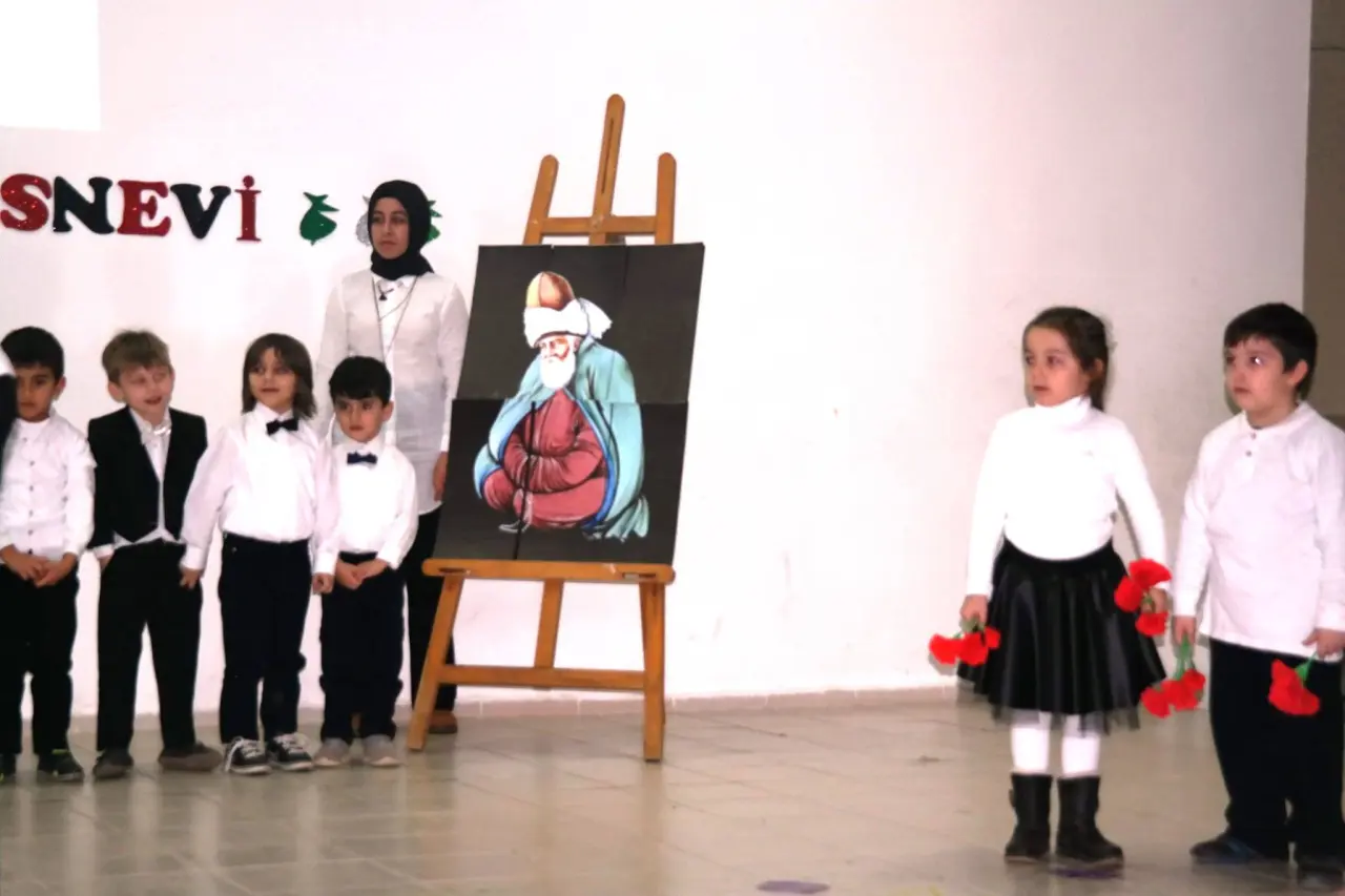 Haber: Yenimahalle Anaokulundan “Her Gönülde Bir Mesnevi” gecesi - Galeri-2