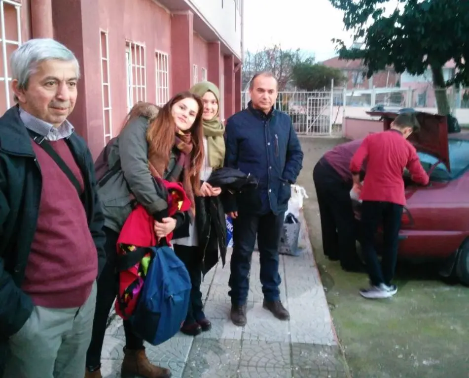 Haber: Atikehanım Anadolu Lisesinden Örnek Davranış - Galeri-1