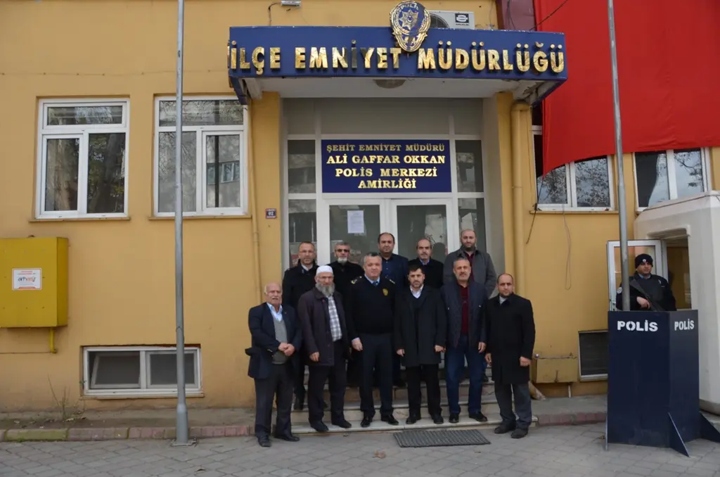 Haber: Ak Parti Teşkilatı ve Kadın Kollarından Taziye Ziyareti - Galeri-2