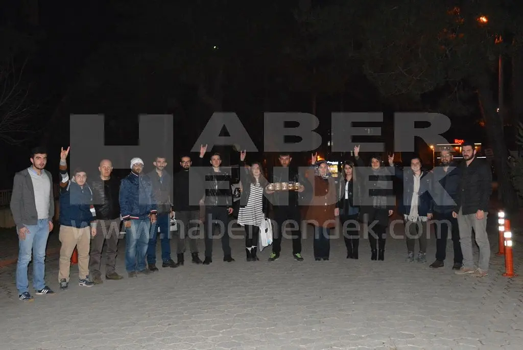 Haber: Hendekli ülkücülerden hainlere mesaj: Şehitler ölmez, vatan bölünmez! - Galeri-1