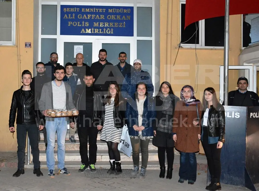 Haber: Hendekli ülkücülerden hainlere mesaj: Şehitler ölmez, vatan bölünmez! - Galeri-3