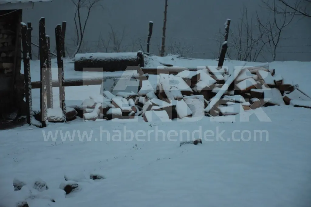 Haber: BEKLENEN KAR YAĞIŞI ZİRVEDE BAŞLADI - Galeri-2