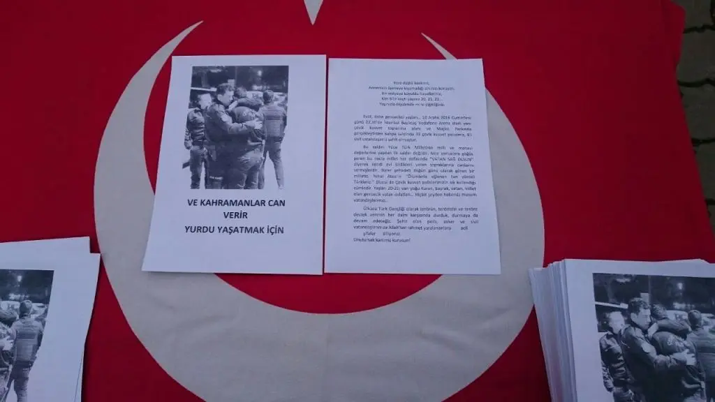 Haber: Ülkücü Üniversite Öğrencileri Bildiri Dağıttı - Galeri-1