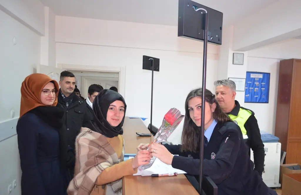 Haber: ÜNİVERSİTE CAMİASI DA TAZİYEDE BULUNDU - Galeri-2