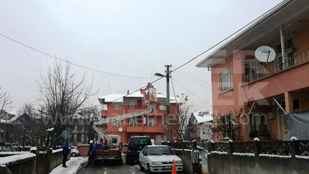 Haber: Yanmaya Başlayan Ana Hat Elektrik Kablosu Korkuttu - Galeri-4