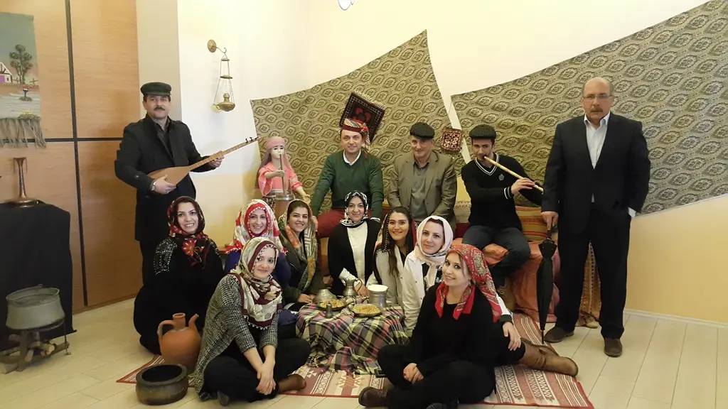 Haber: Hatem Okulları Mevlana’yı ve Yerli Malı Haftasını Unutmadı - Galeri-2